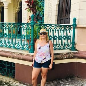 Meet your Posher, Robyn